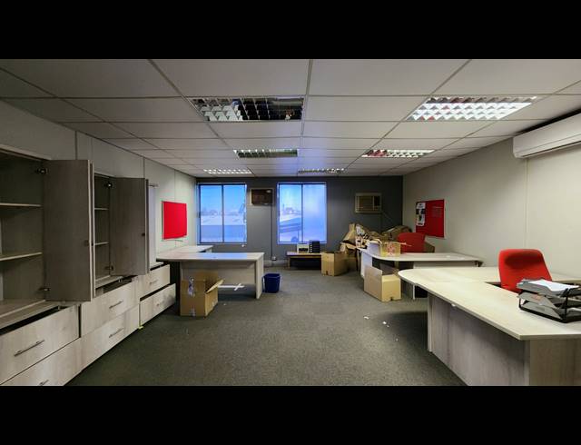 2,501M² WAREHOUSE FOR SALE IN ISANDO